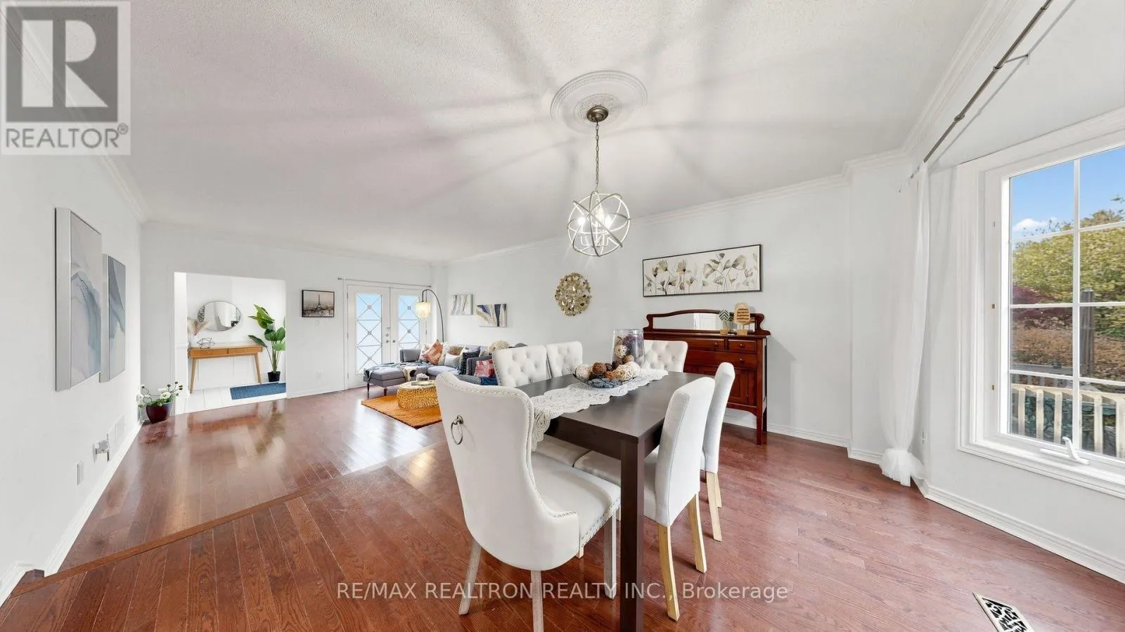25 WATERBRIDGE LANE
