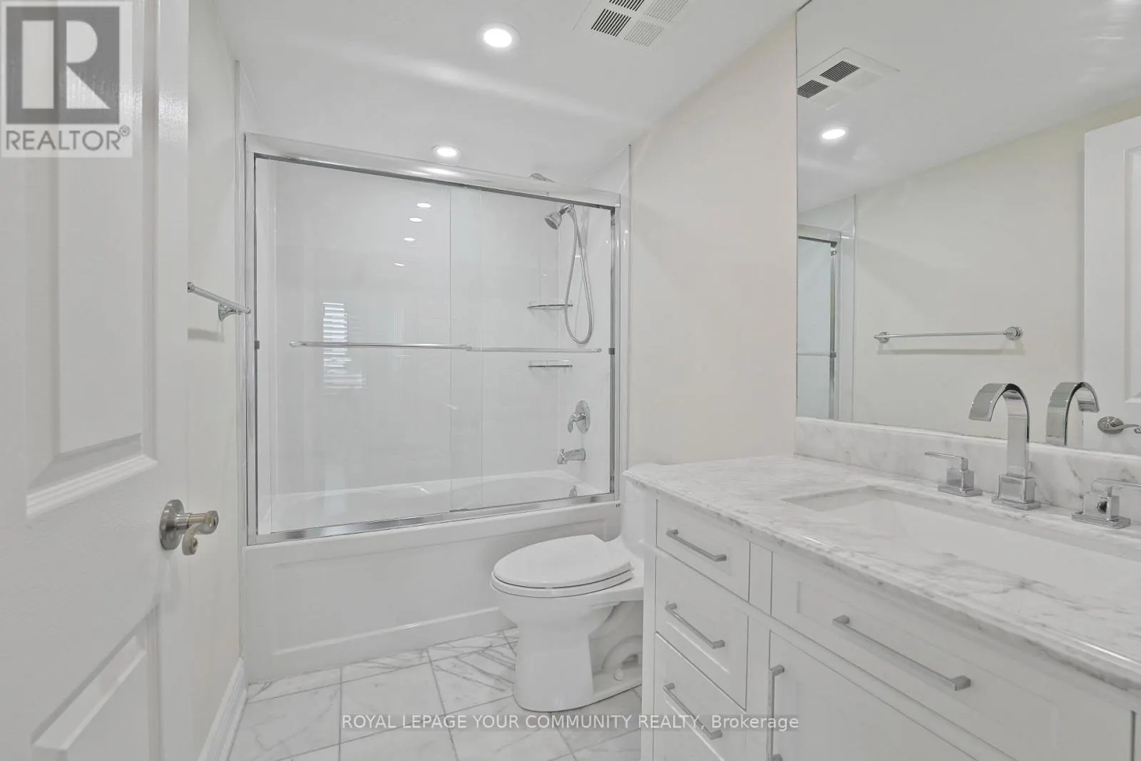 1508 - 120 PROMENADE CIRCLE