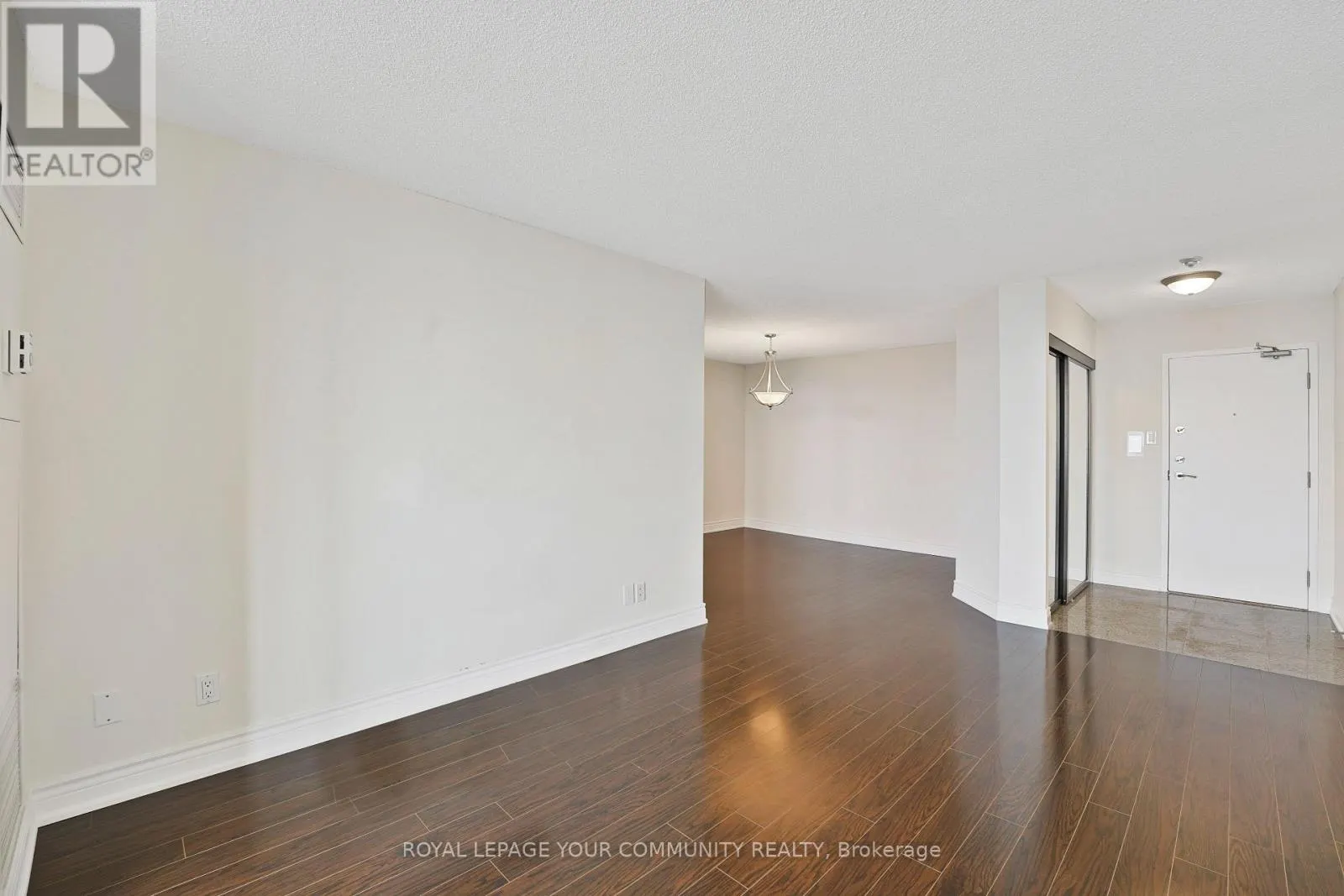 1508 - 120 PROMENADE CIRCLE