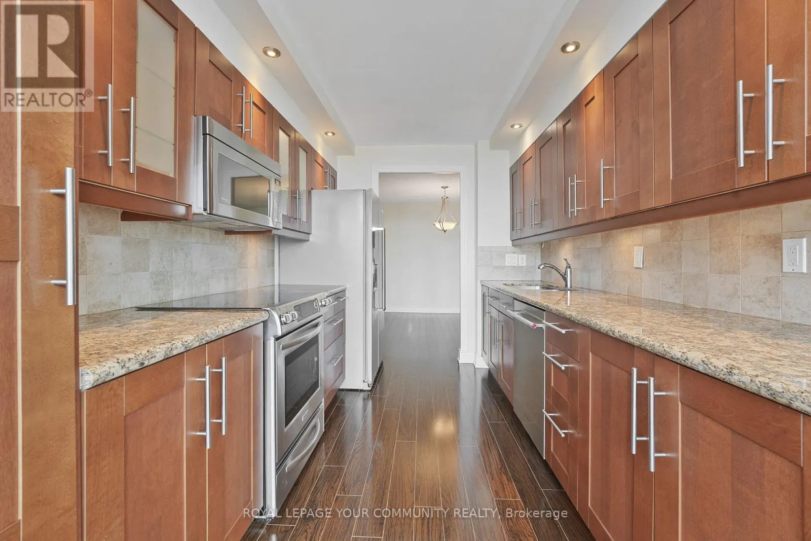 1508 - 120 PROMENADE CIRCLE