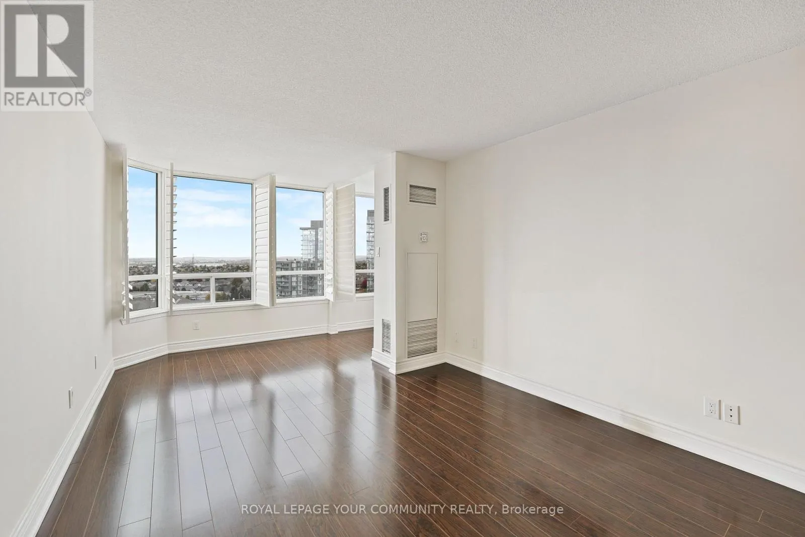 1508 - 120 PROMENADE CIRCLE