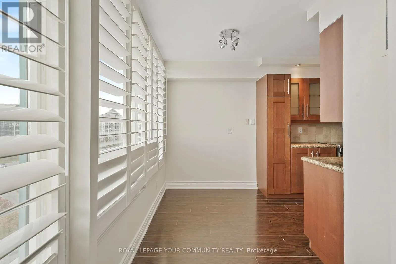 1508 - 120 PROMENADE CIRCLE