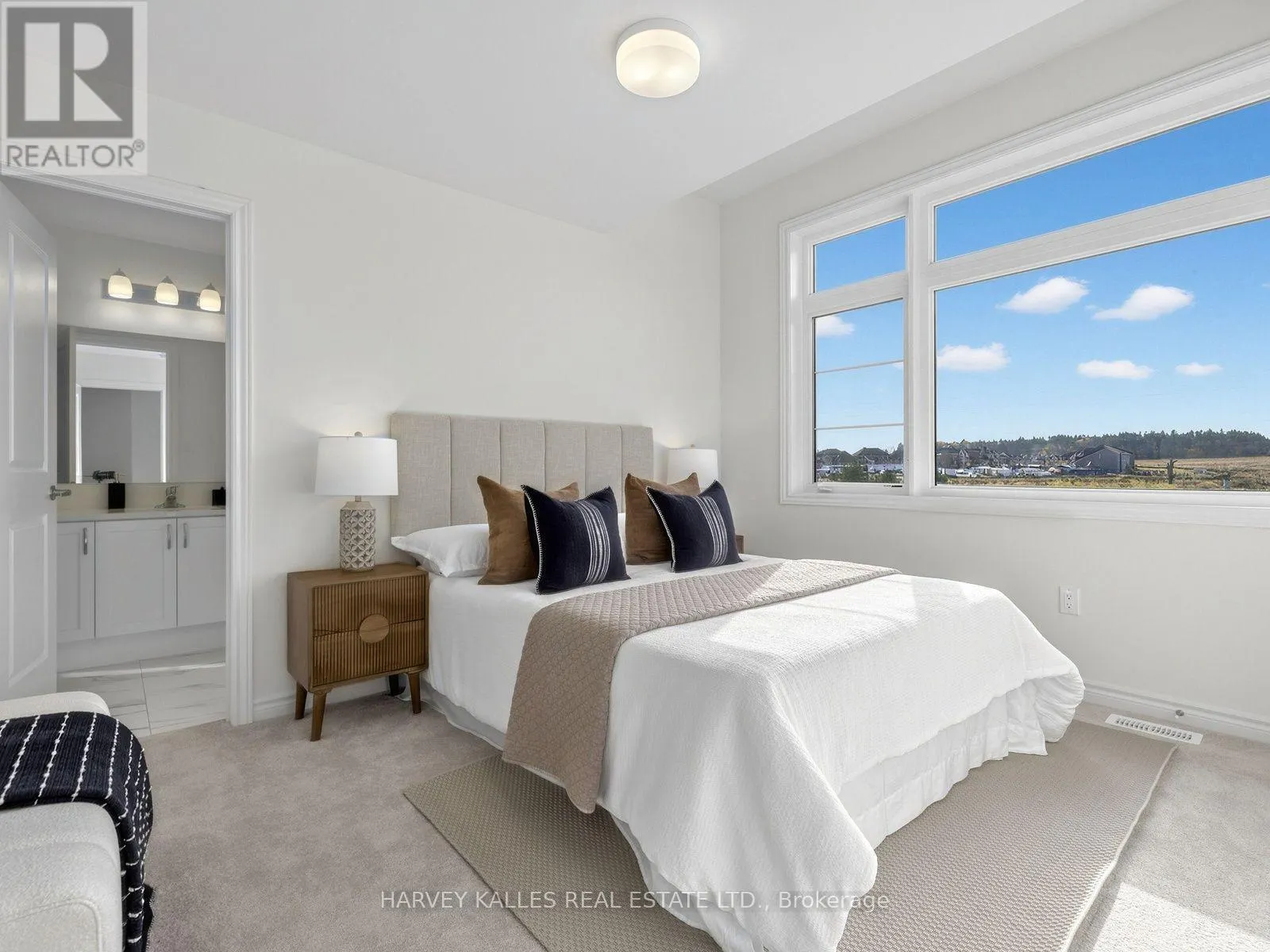 44 BLUEBIRD BOULEVARD