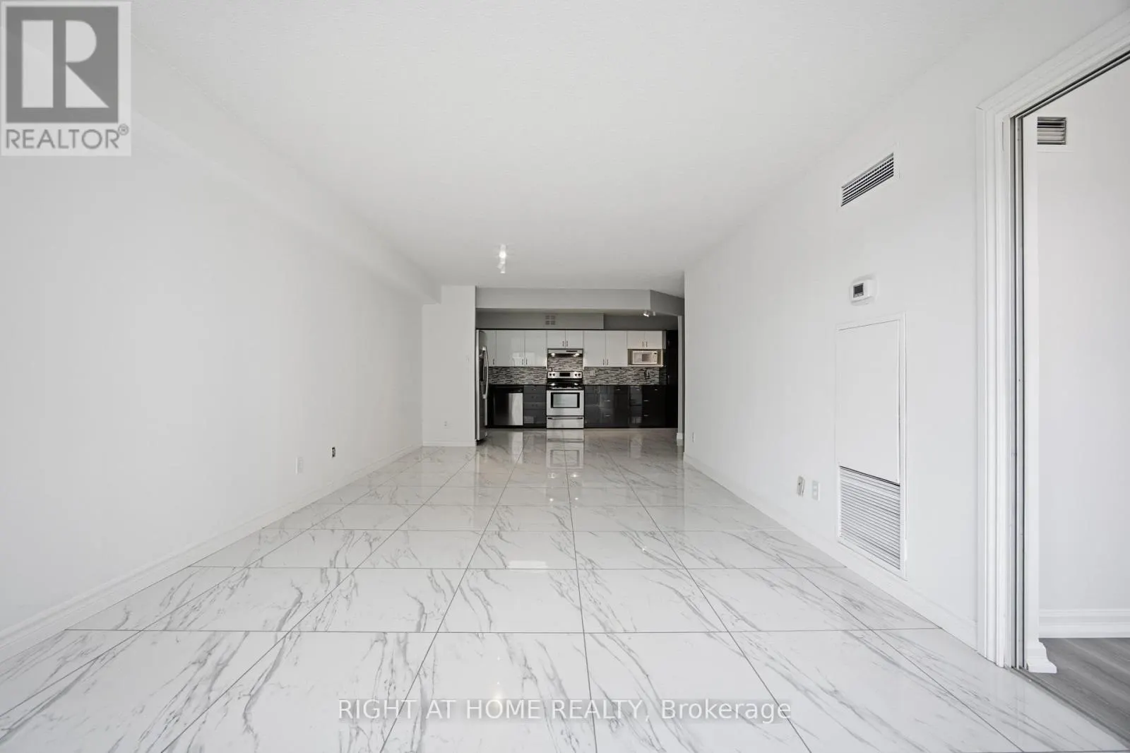 311 - 250 DAVIS DRIVE
