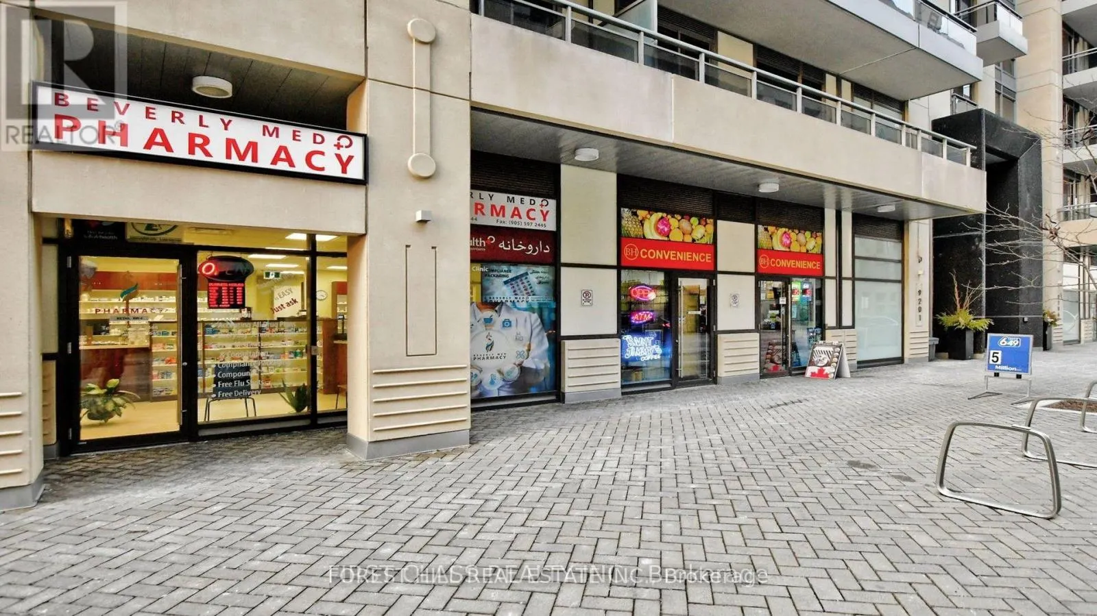 911 - 9201 YONGE STREET