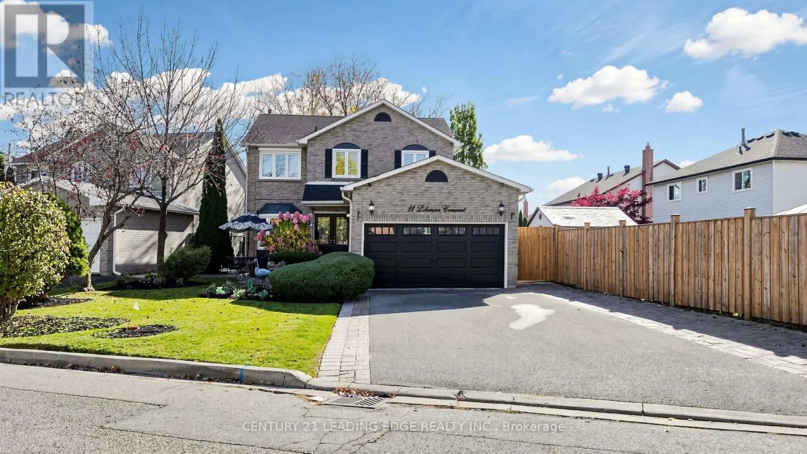 11 LEHMAN CRESCENT