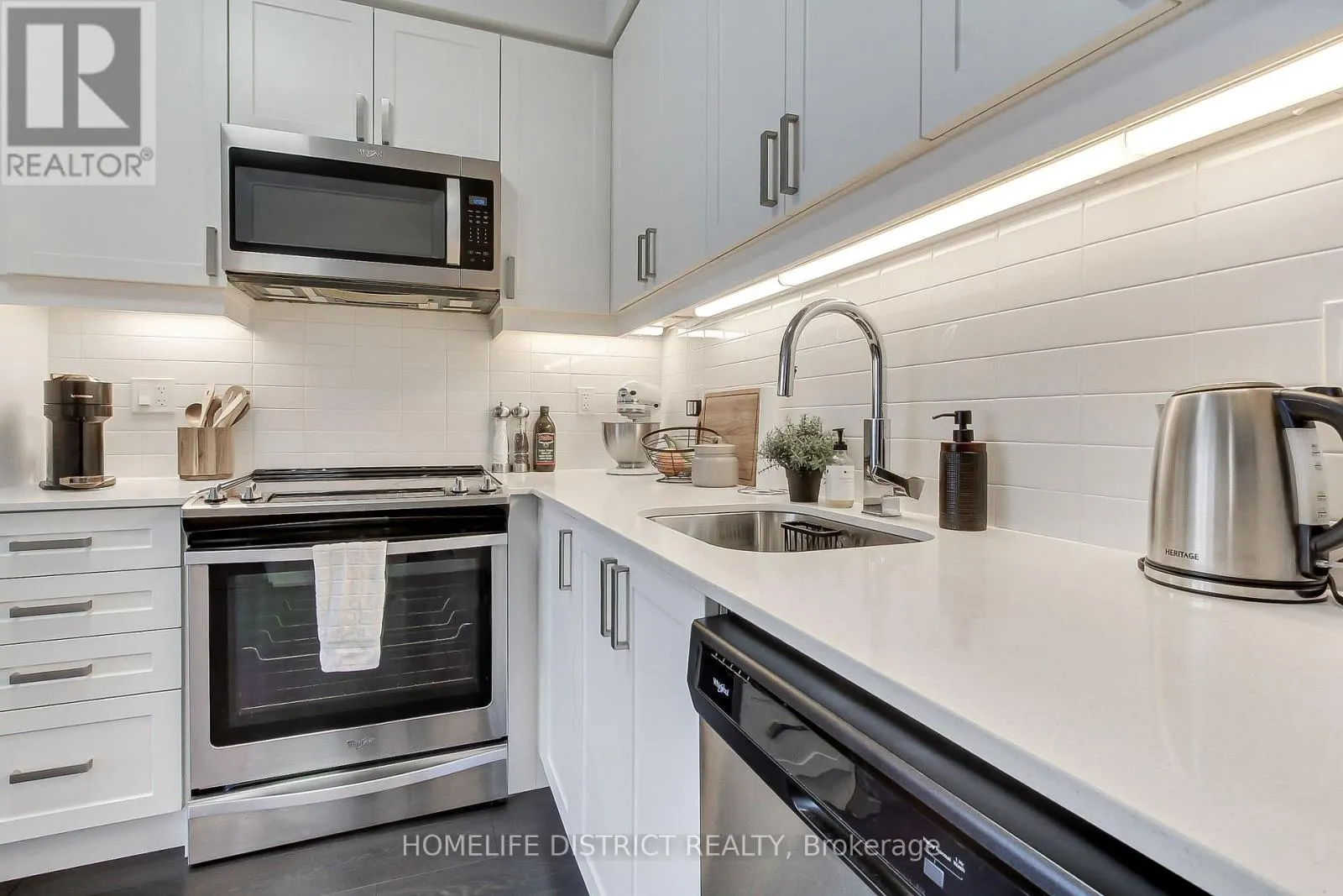 717 - 7895 JANE STREET