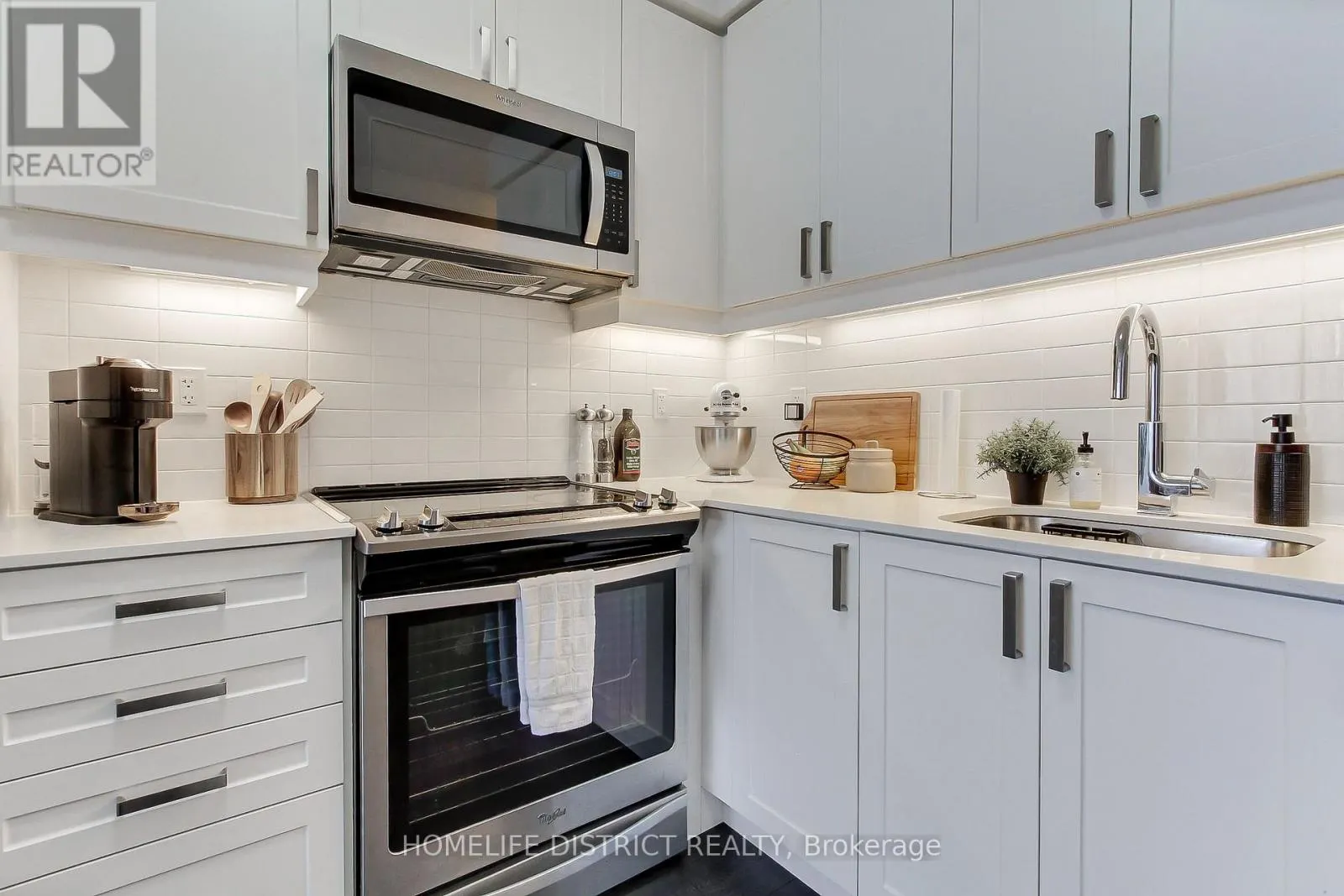 717 - 7895 JANE STREET