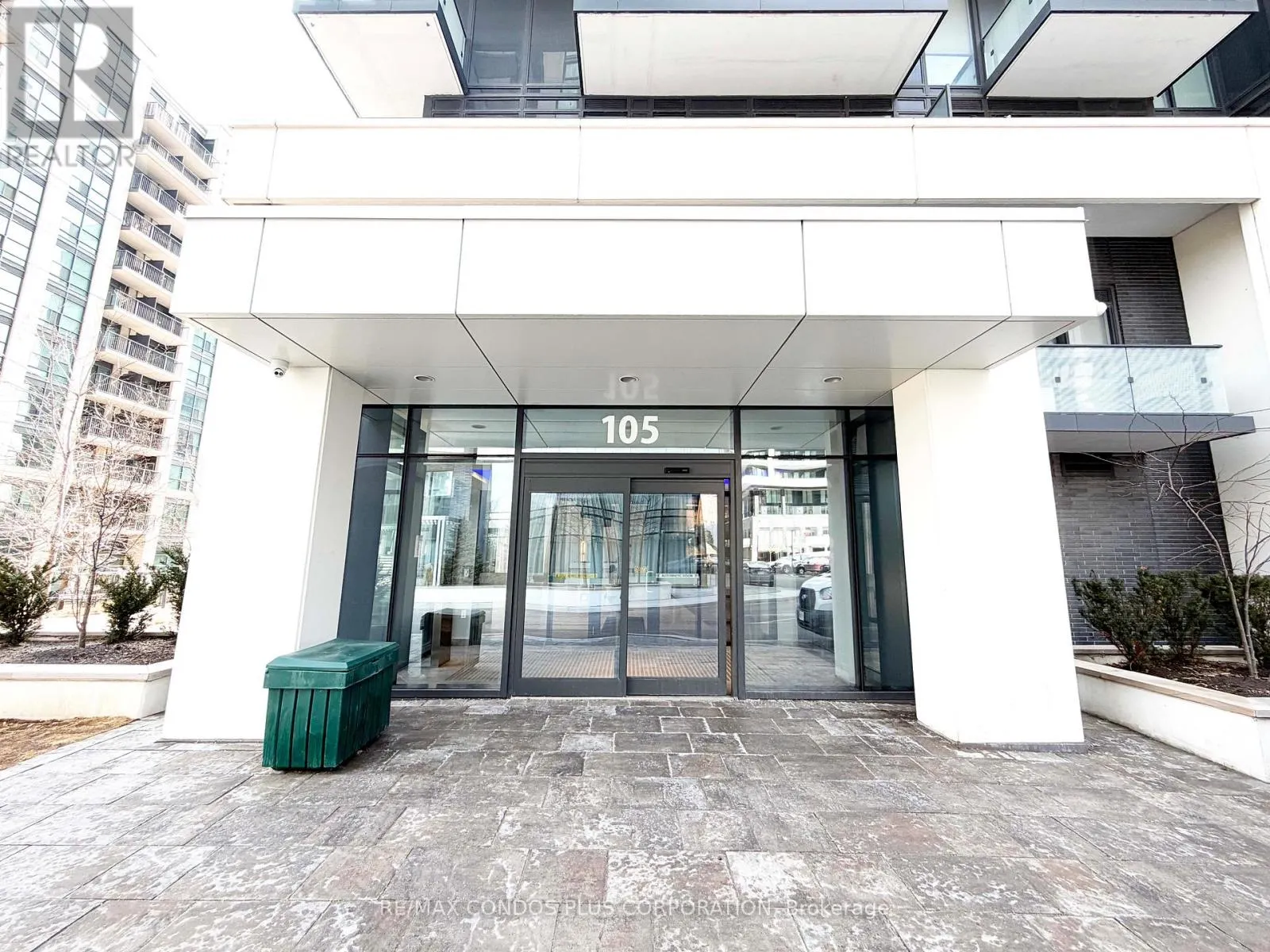503 - 105 ONEIDA CRESCENT