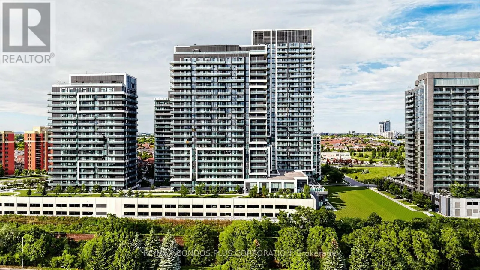 503 - 105 ONEIDA CRESCENT