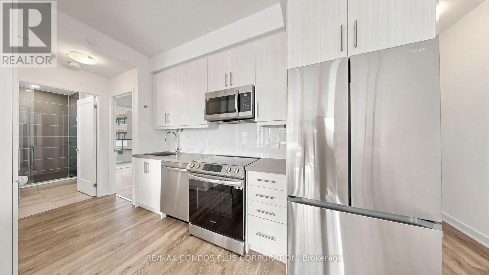 503 - 105 ONEIDA CRESCENT