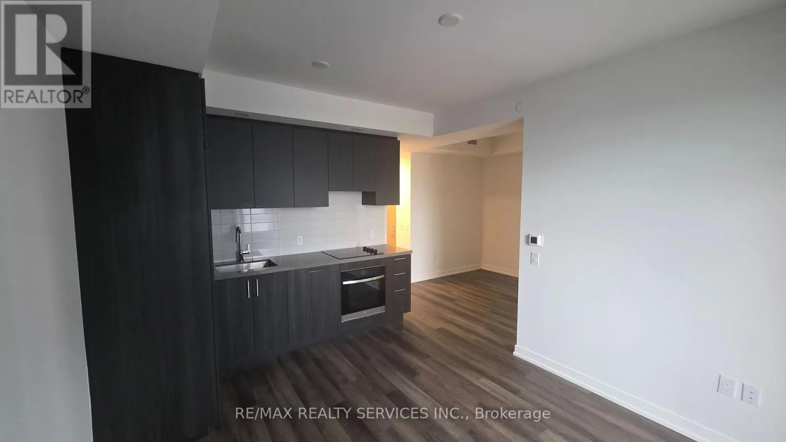 2612 - 5 MEADOWDALE ROAD