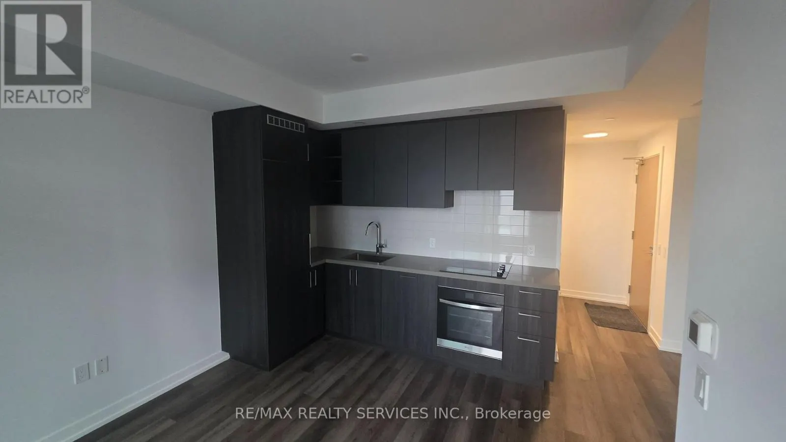 2612 - 5 MEADOWDALE ROAD