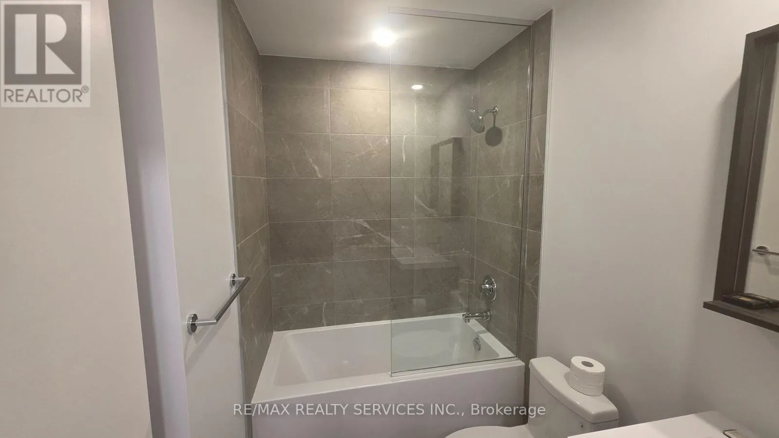 2612 - 5 MEADOWDALE ROAD