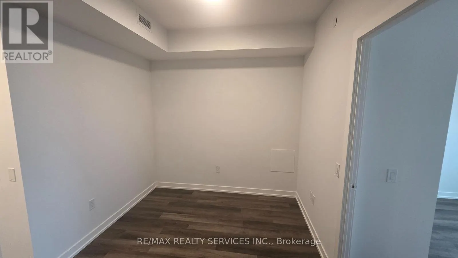 2612 - 5 MEADOWDALE ROAD