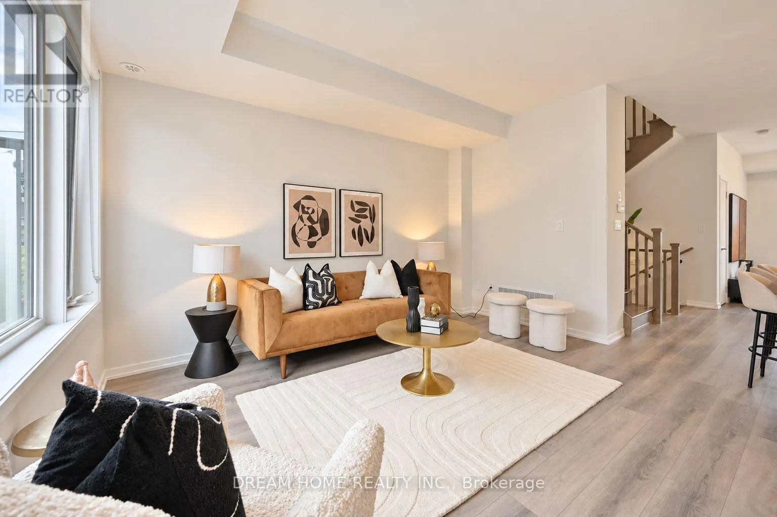 537 MARC SANTI BOULEVARD