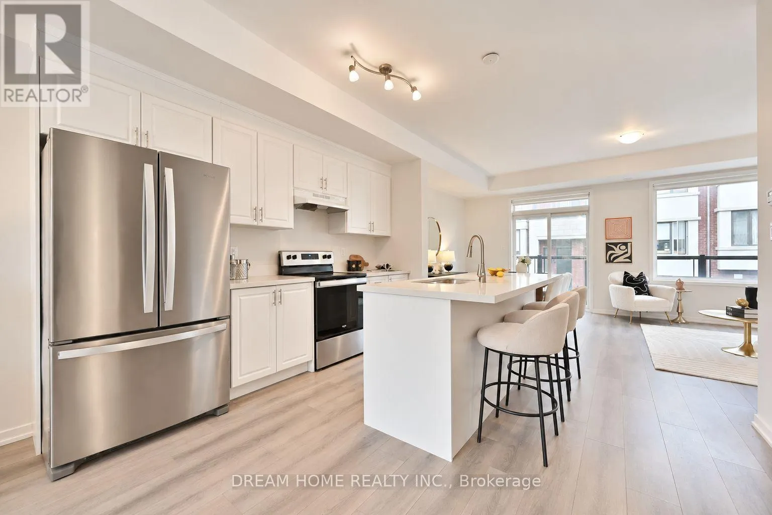 537 MARC SANTI BOULEVARD