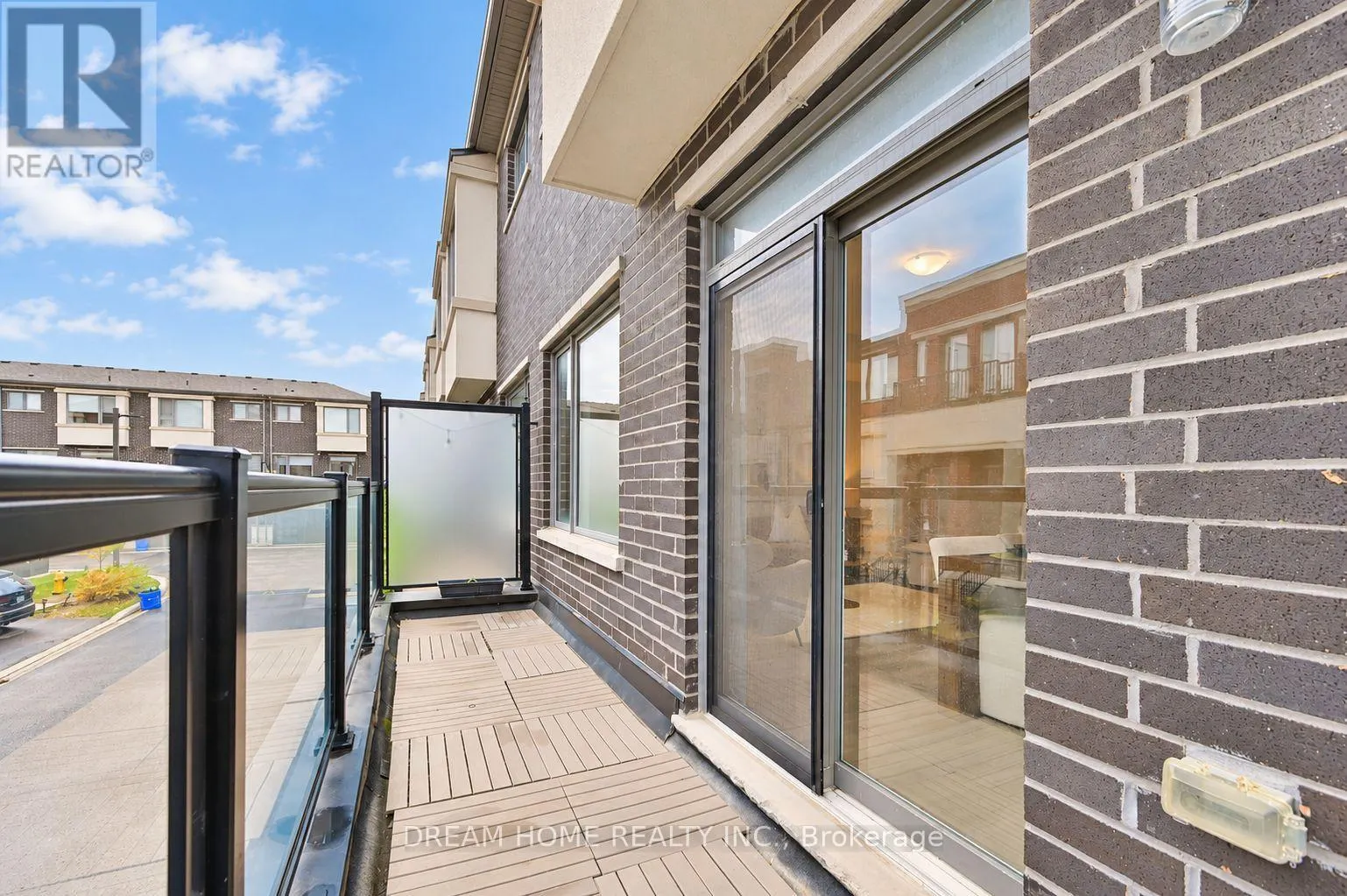 537 MARC SANTI BOULEVARD