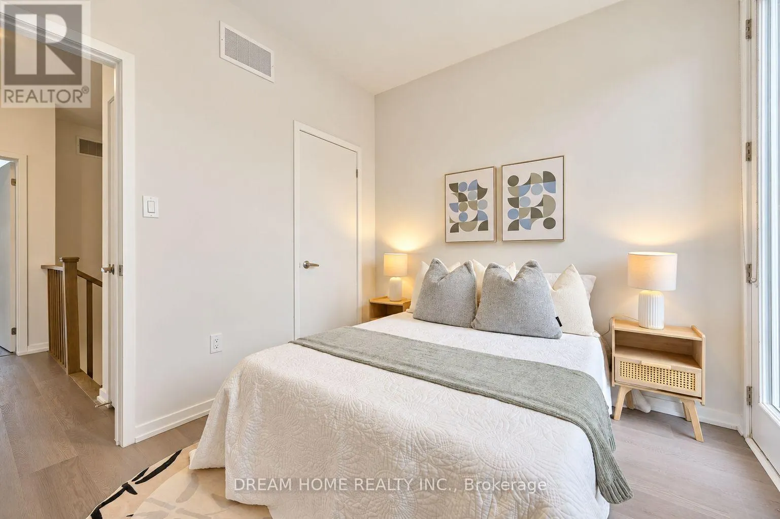 537 MARC SANTI BOULEVARD