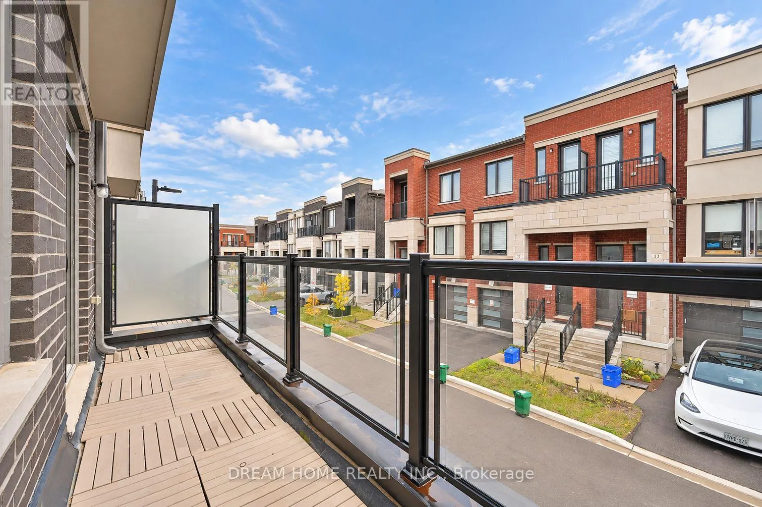 537 MARC SANTI BOULEVARD