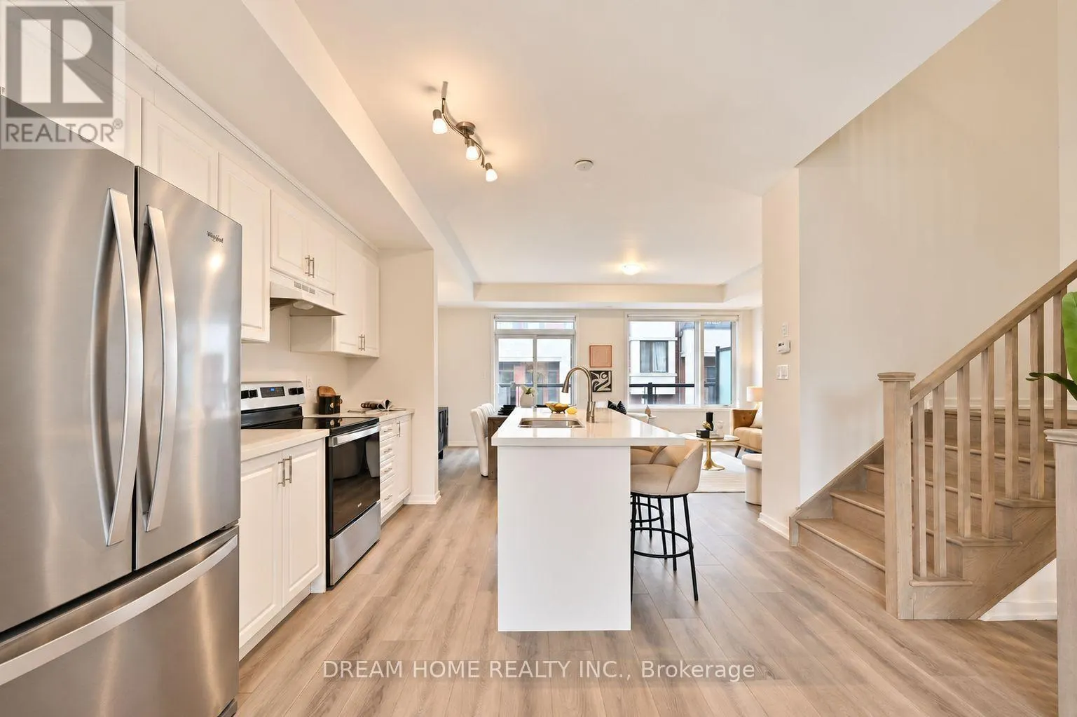 537 MARC SANTI BOULEVARD