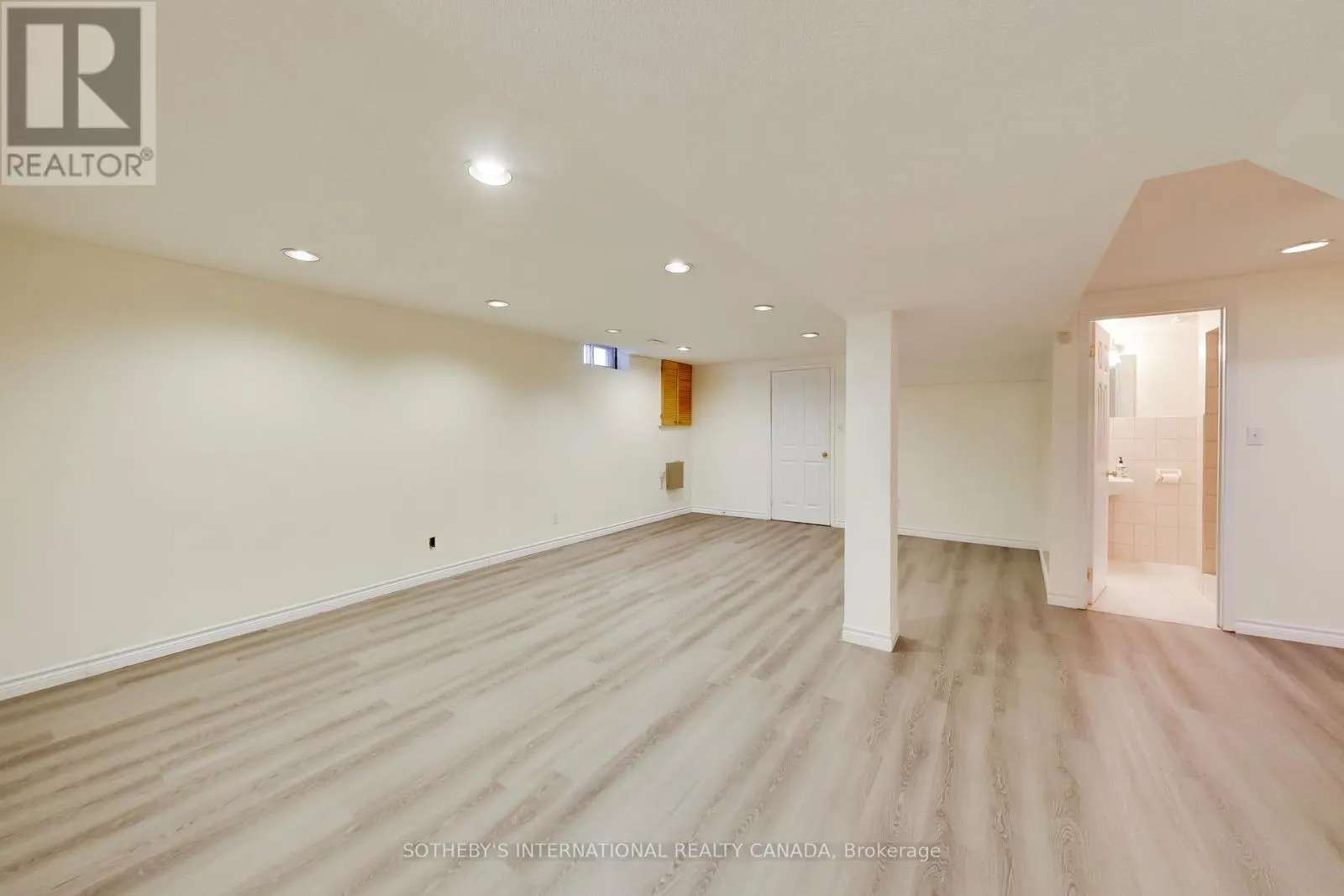 30 BENDAMERE CRESCENT