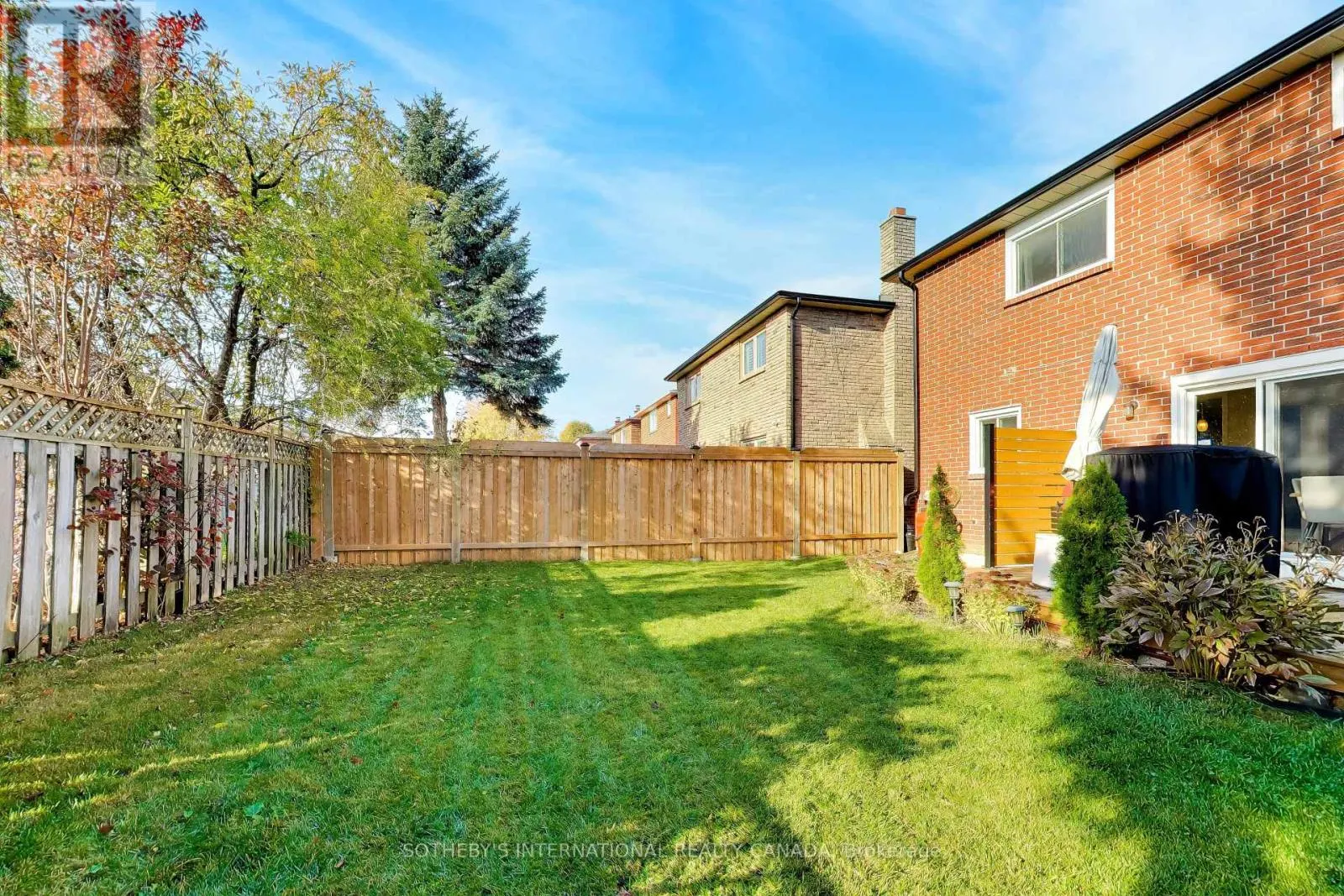 30 BENDAMERE CRESCENT