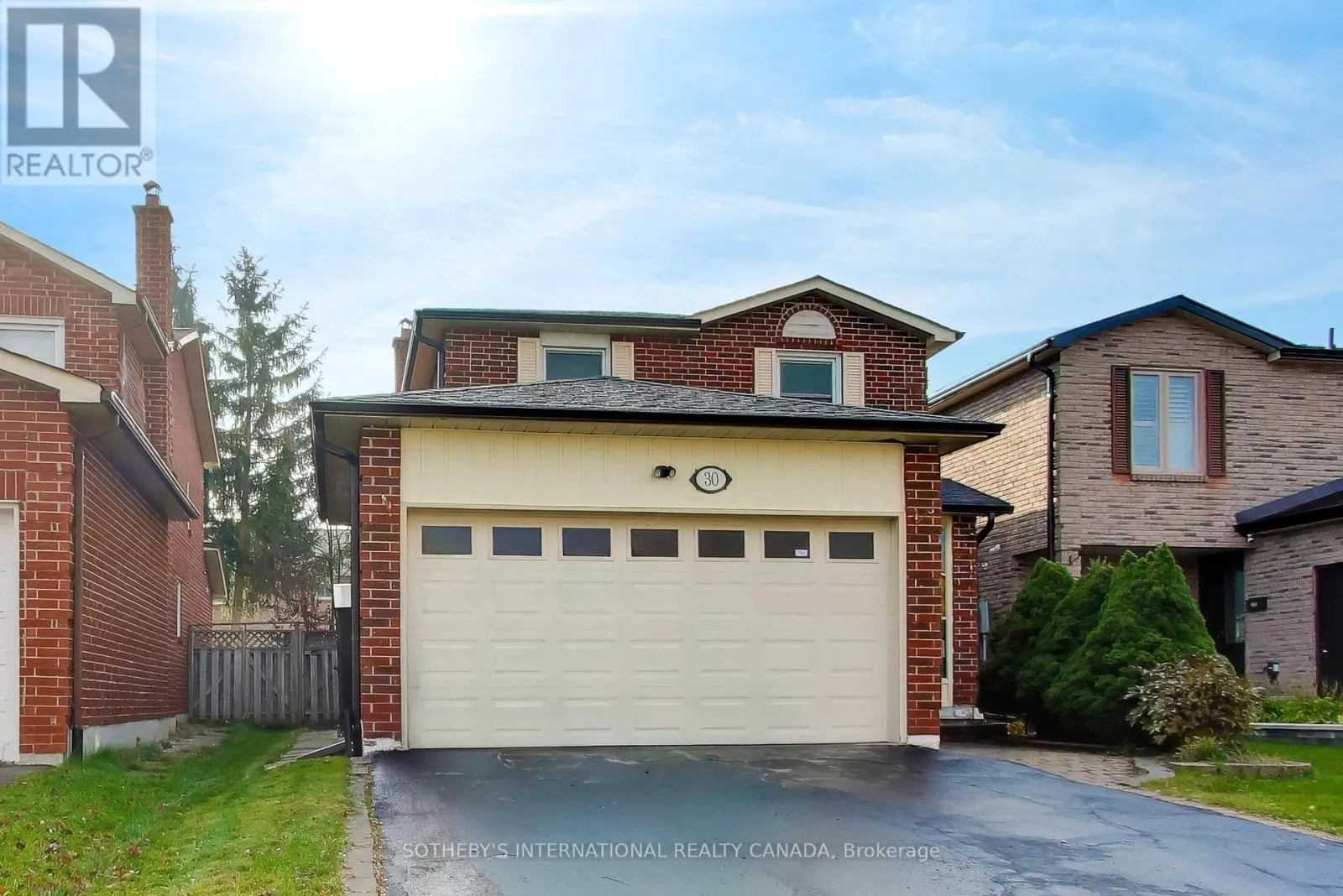 30 BENDAMERE CRESCENT