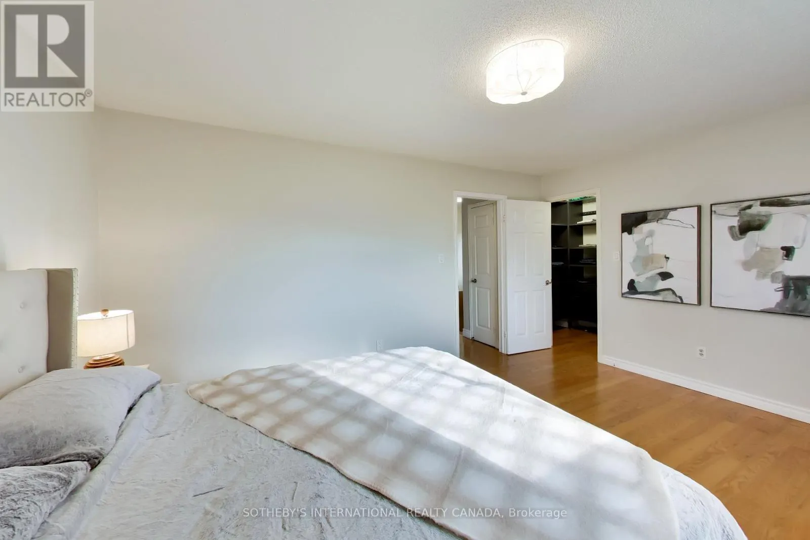 30 BENDAMERE CRESCENT