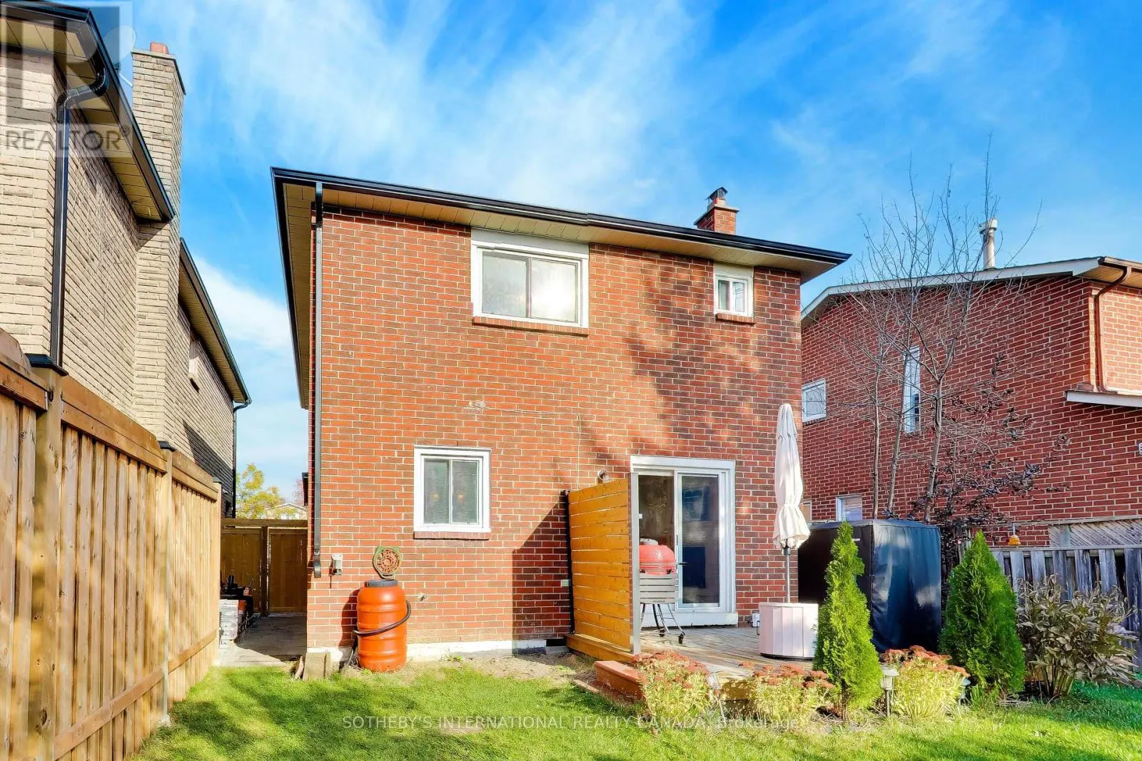 30 BENDAMERE CRESCENT