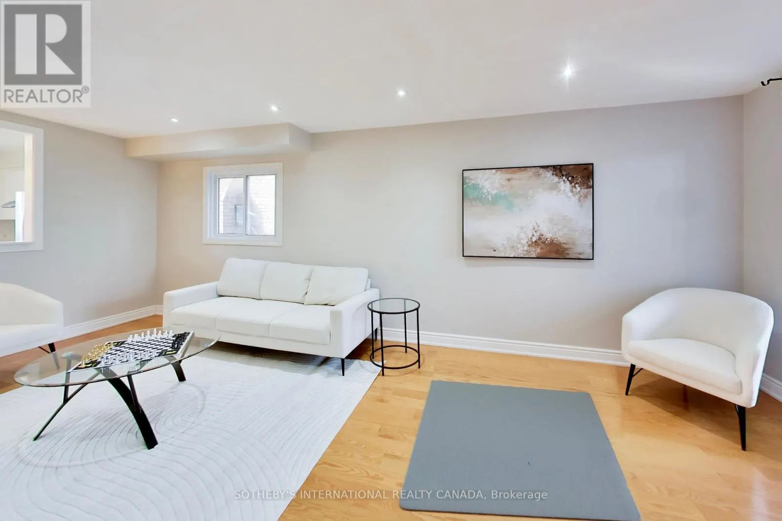 30 BENDAMERE CRESCENT