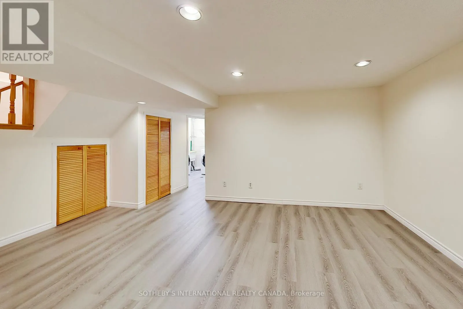 30 BENDAMERE CRESCENT