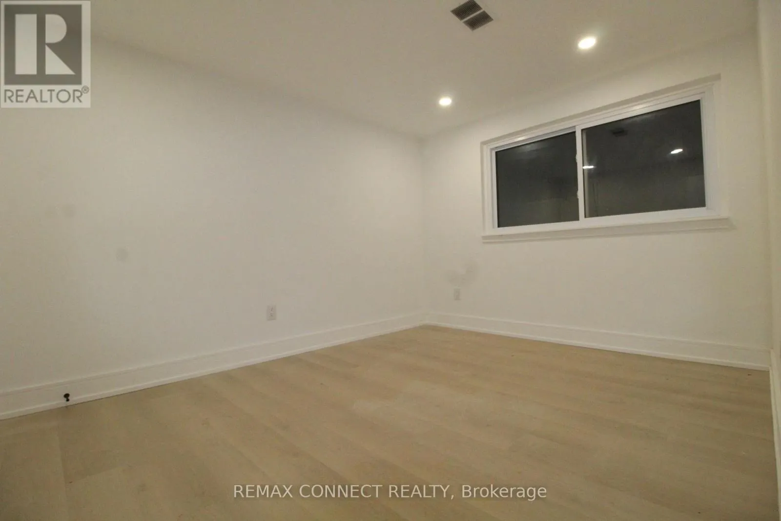 LOWER - 2 BEDROOM - 12 LONGBRIDGE ROAD