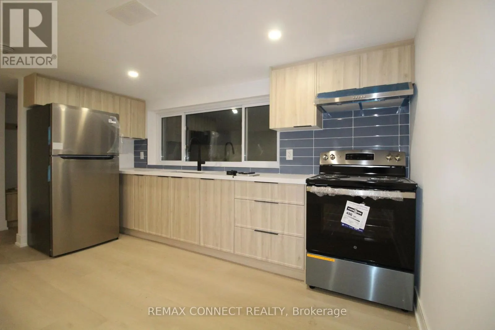 LOWER - 2 BEDROOM - 12 LONGBRIDGE ROAD