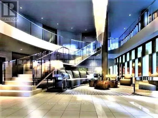 1218 - 9471 YONGE STREET