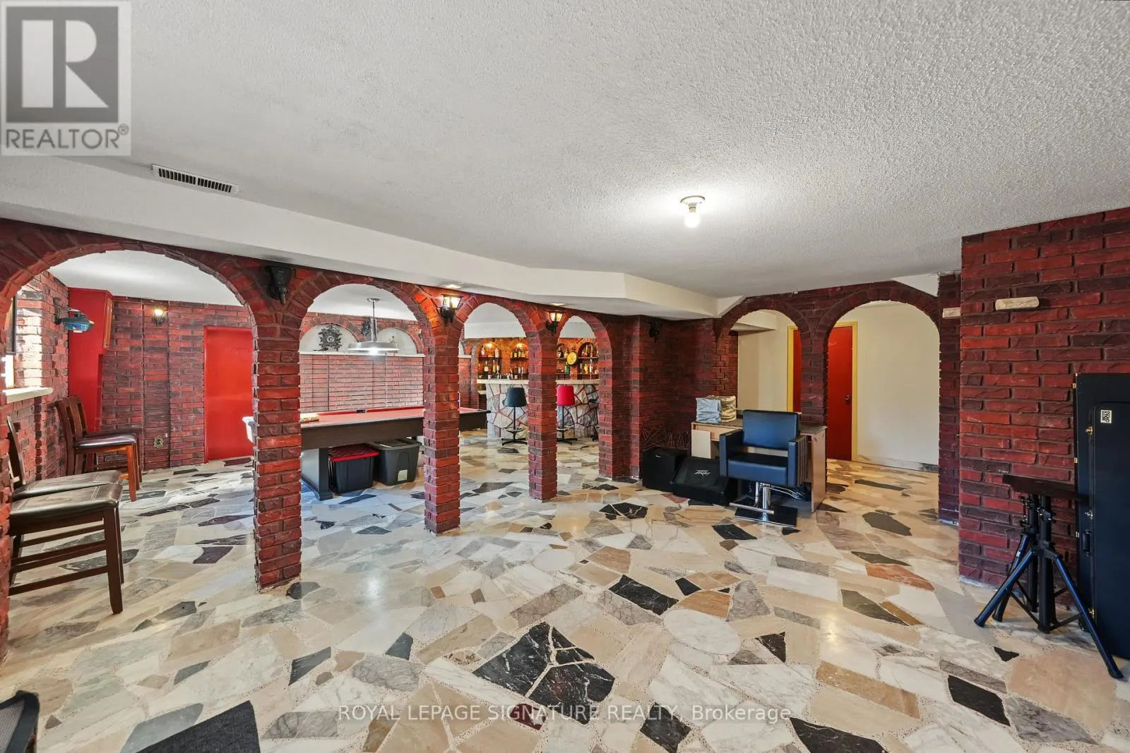 29 BALDWIN AVENUE
