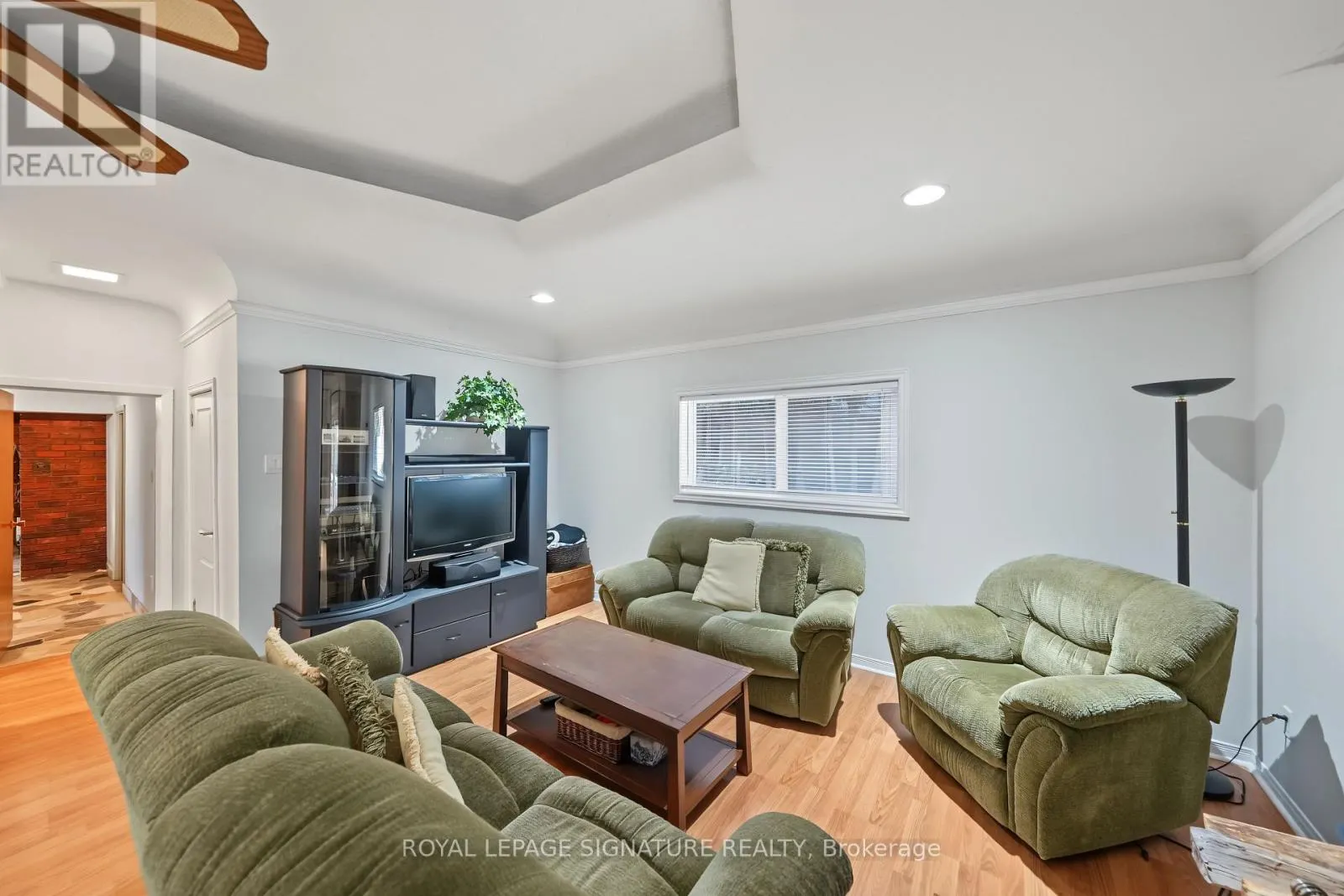 29 BALDWIN AVENUE