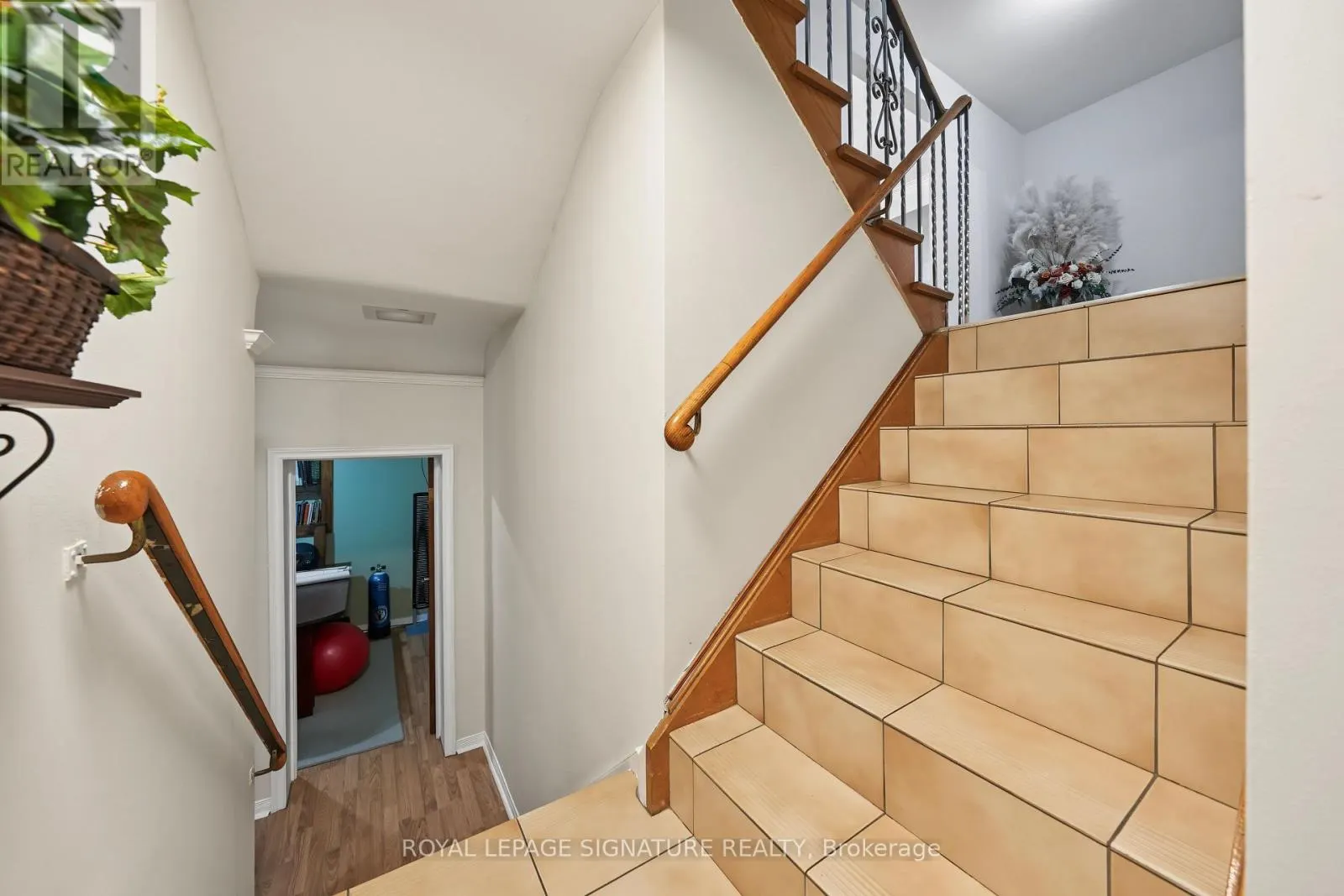 29 BALDWIN AVENUE