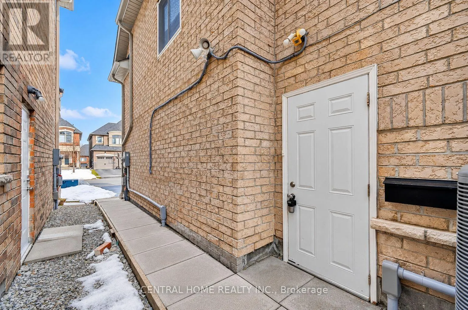 578 SWEETWATER CRESCENT