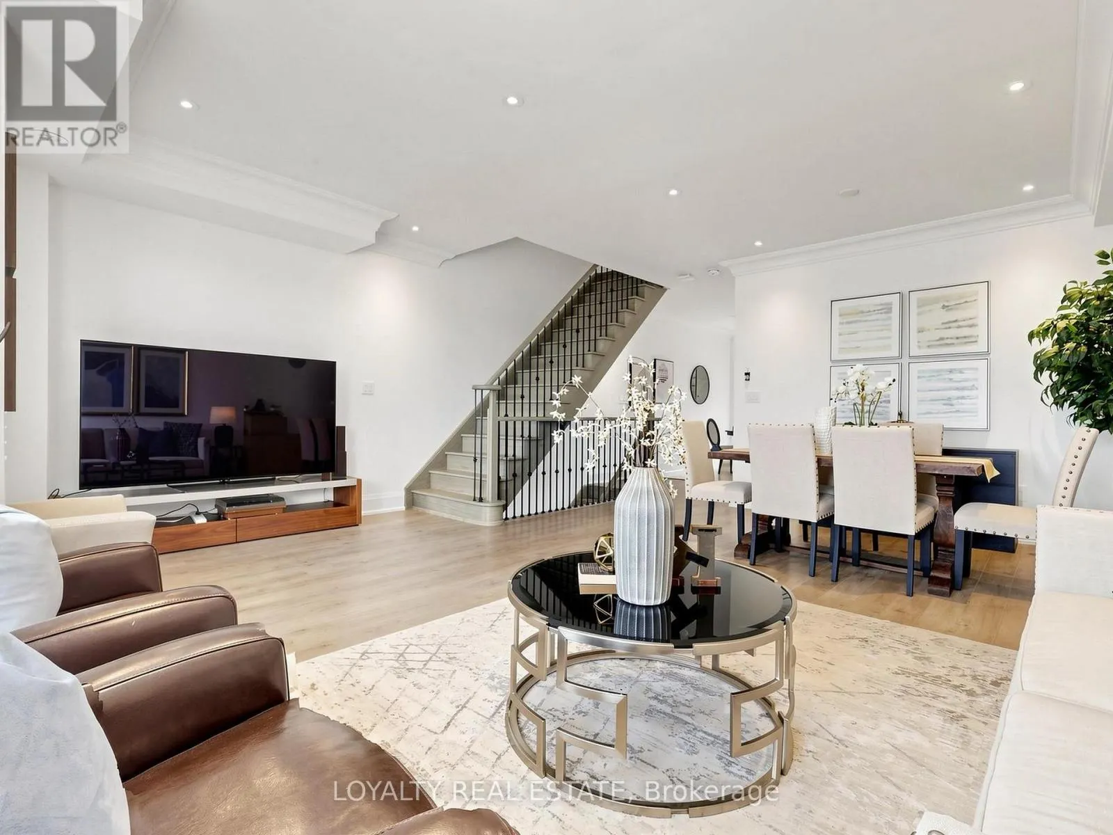 52 SOUTH PARK ROAD