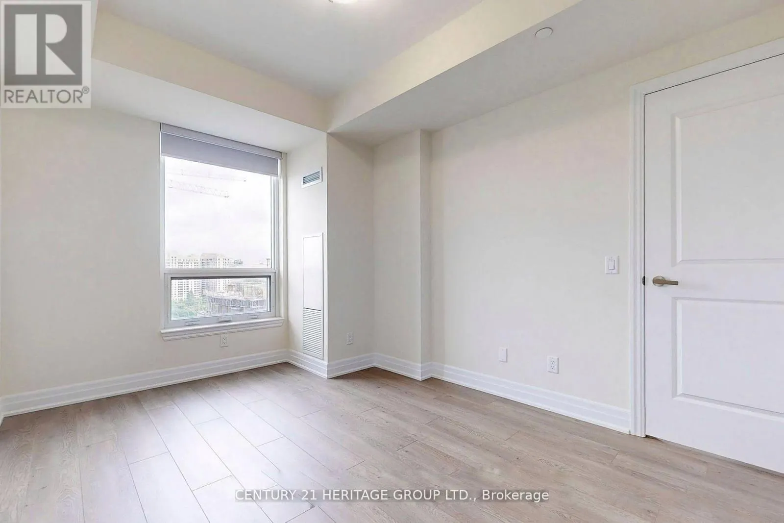 1512 - 9085 JANE STREET