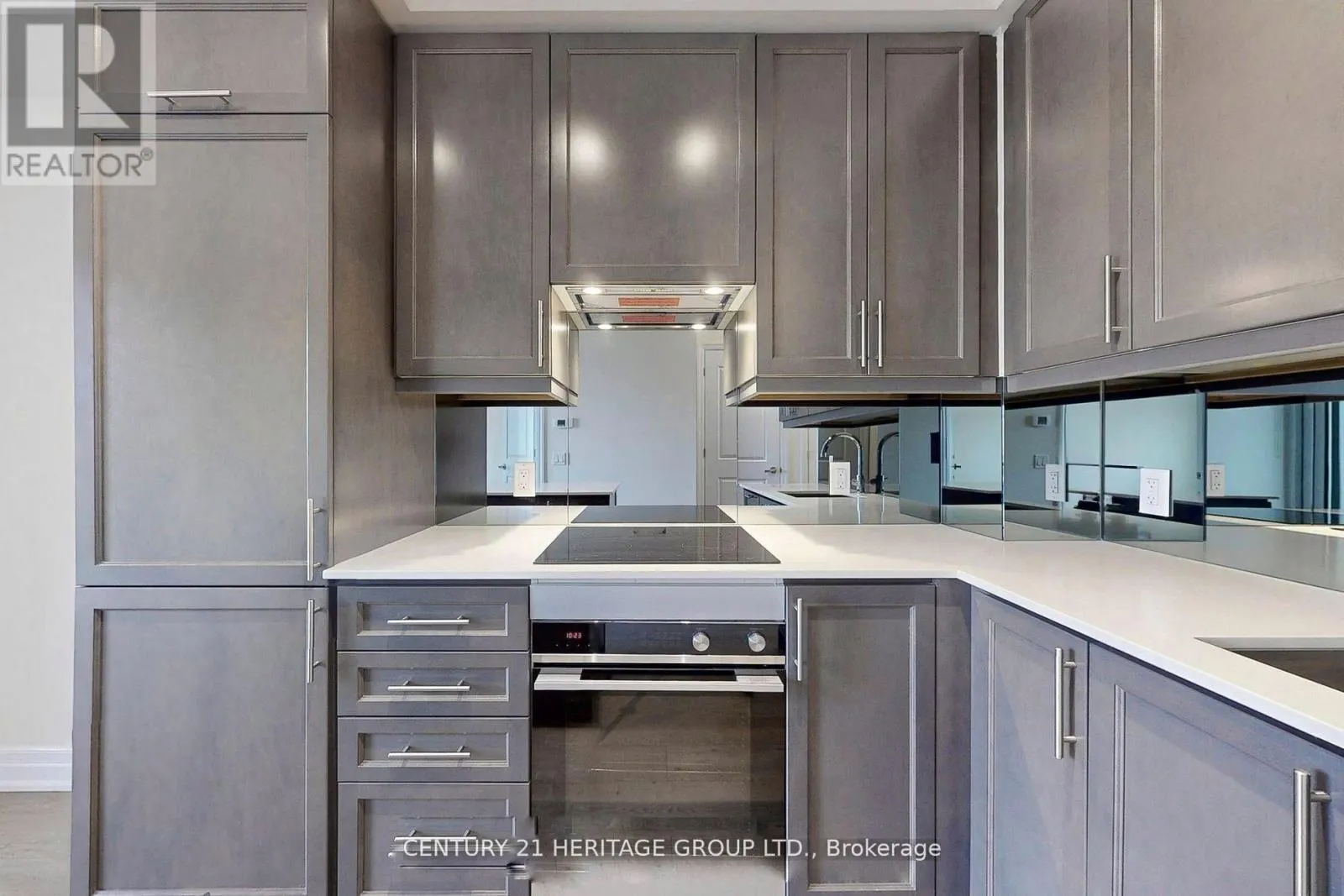 1512 - 9085 JANE STREET