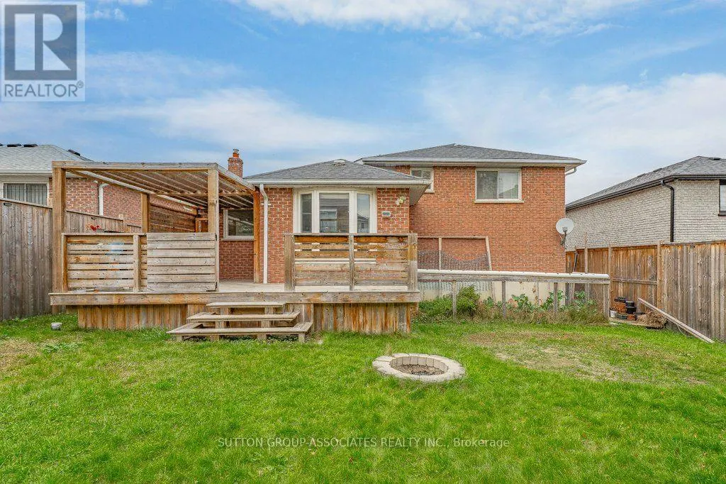 48 WOOD CRESCENT