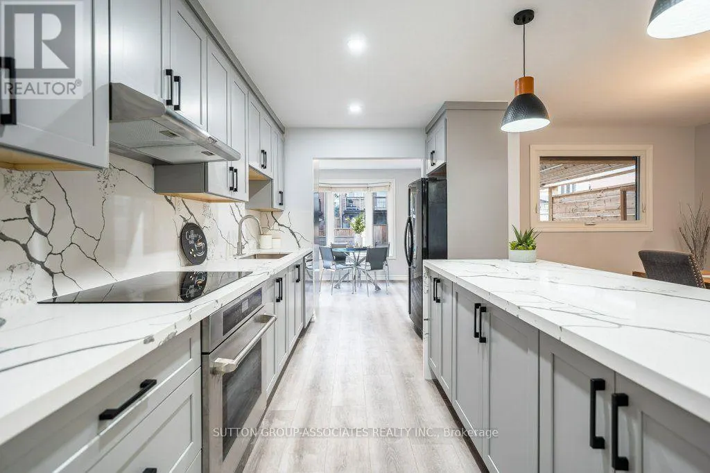 48 WOOD CRESCENT