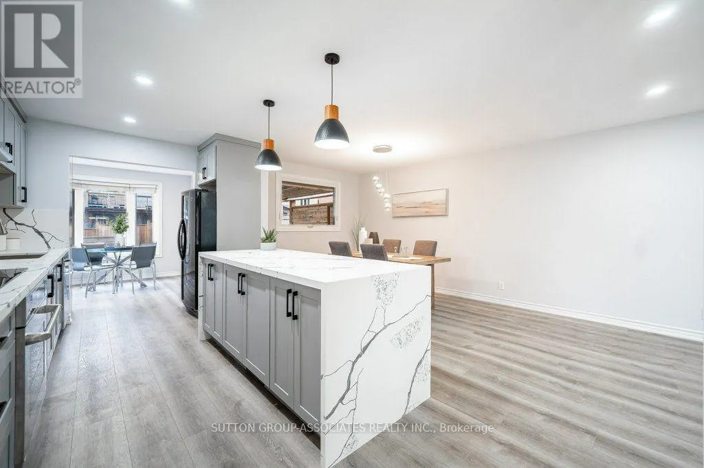 48 WOOD CRESCENT