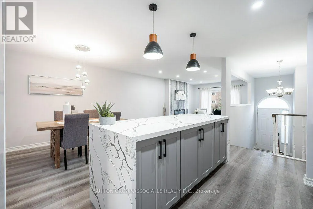48 WOOD CRESCENT