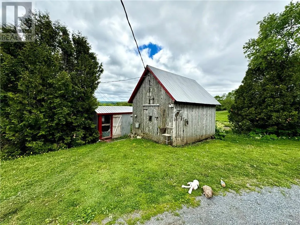 76 Hill Road