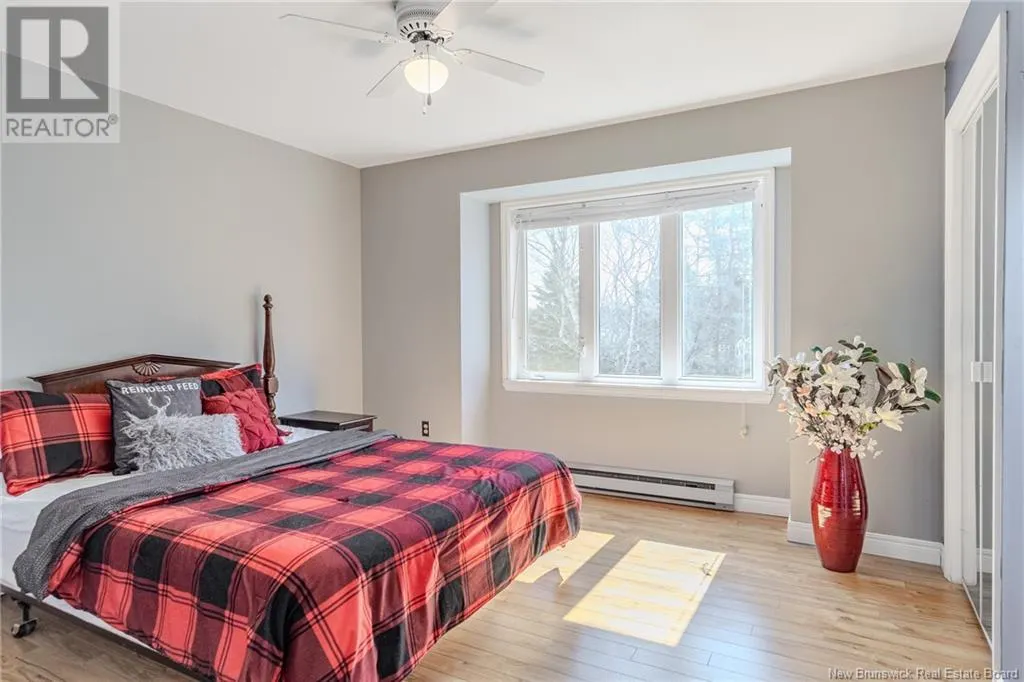6 Rivercrest Drive