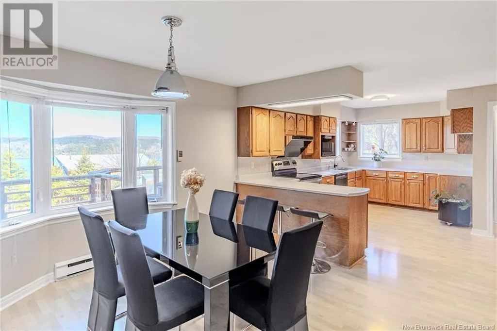 6 Rivercrest Drive