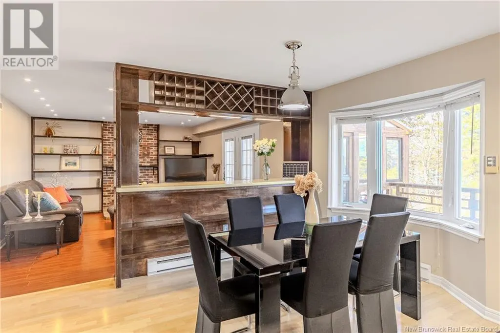 6 Rivercrest Drive